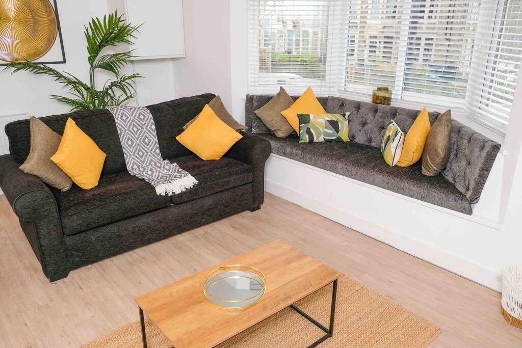 Garden Of Eden 1 Bedroom Flat In Fishponds Bristol Bagian luar foto
