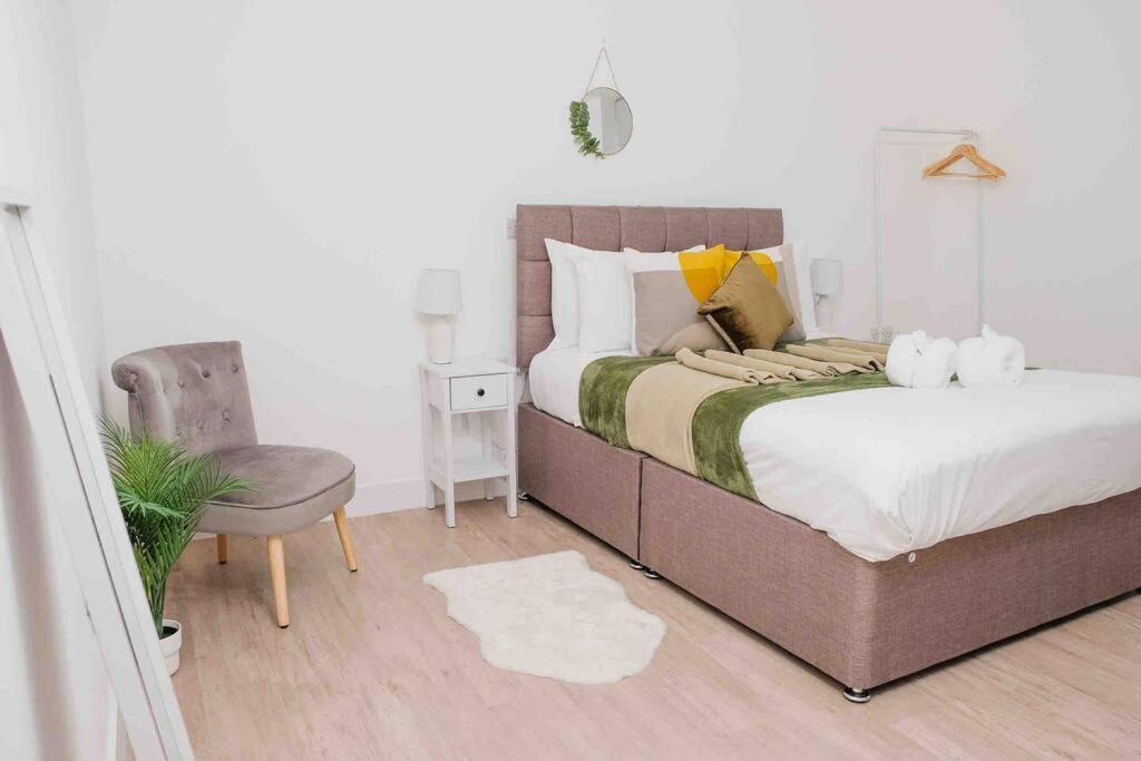Garden Of Eden 1 Bedroom Flat In Fishponds Bristol Bagian luar foto